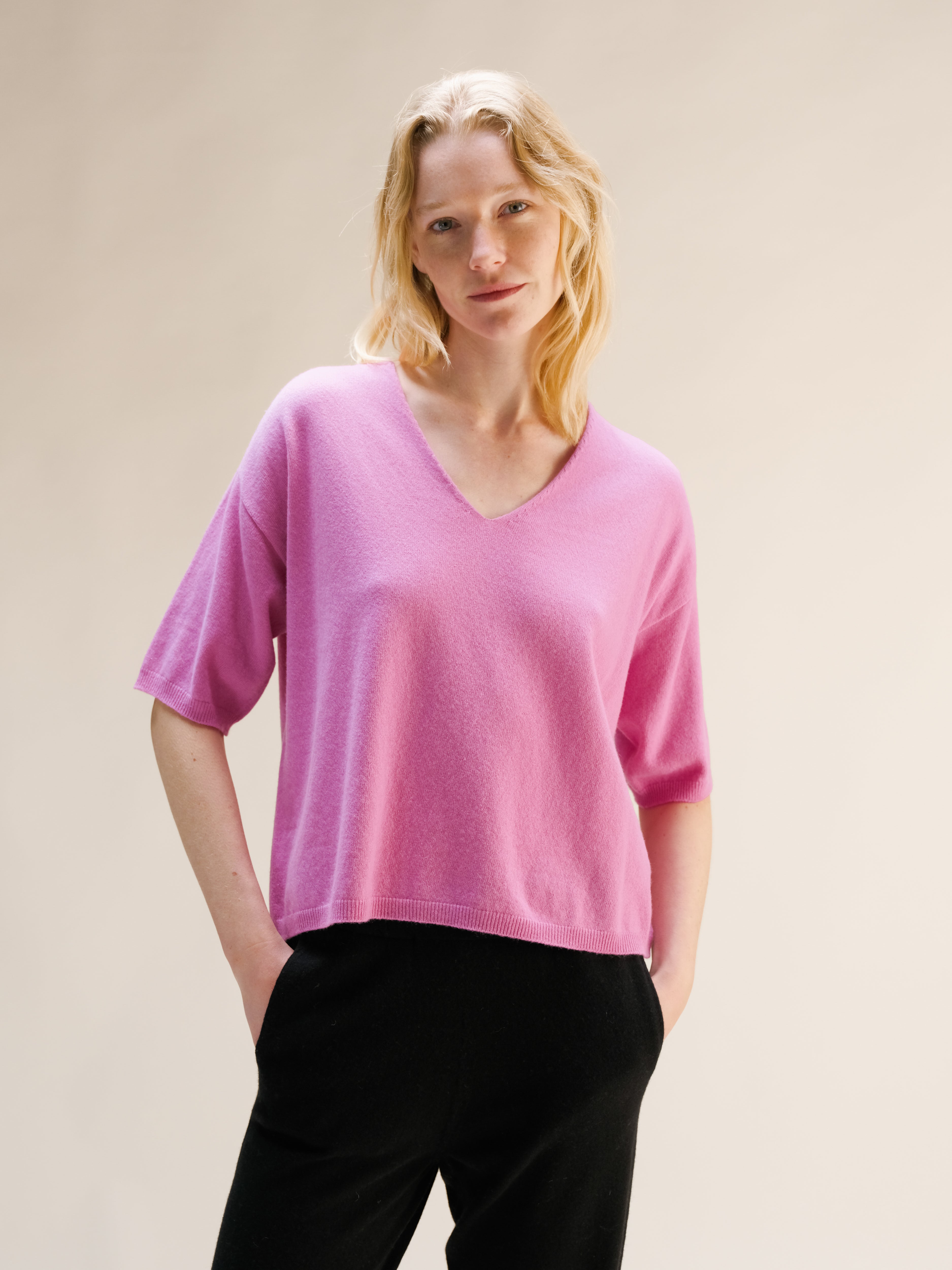 Cashmere Mix V-Neck T-Shirt (3D-Knit)