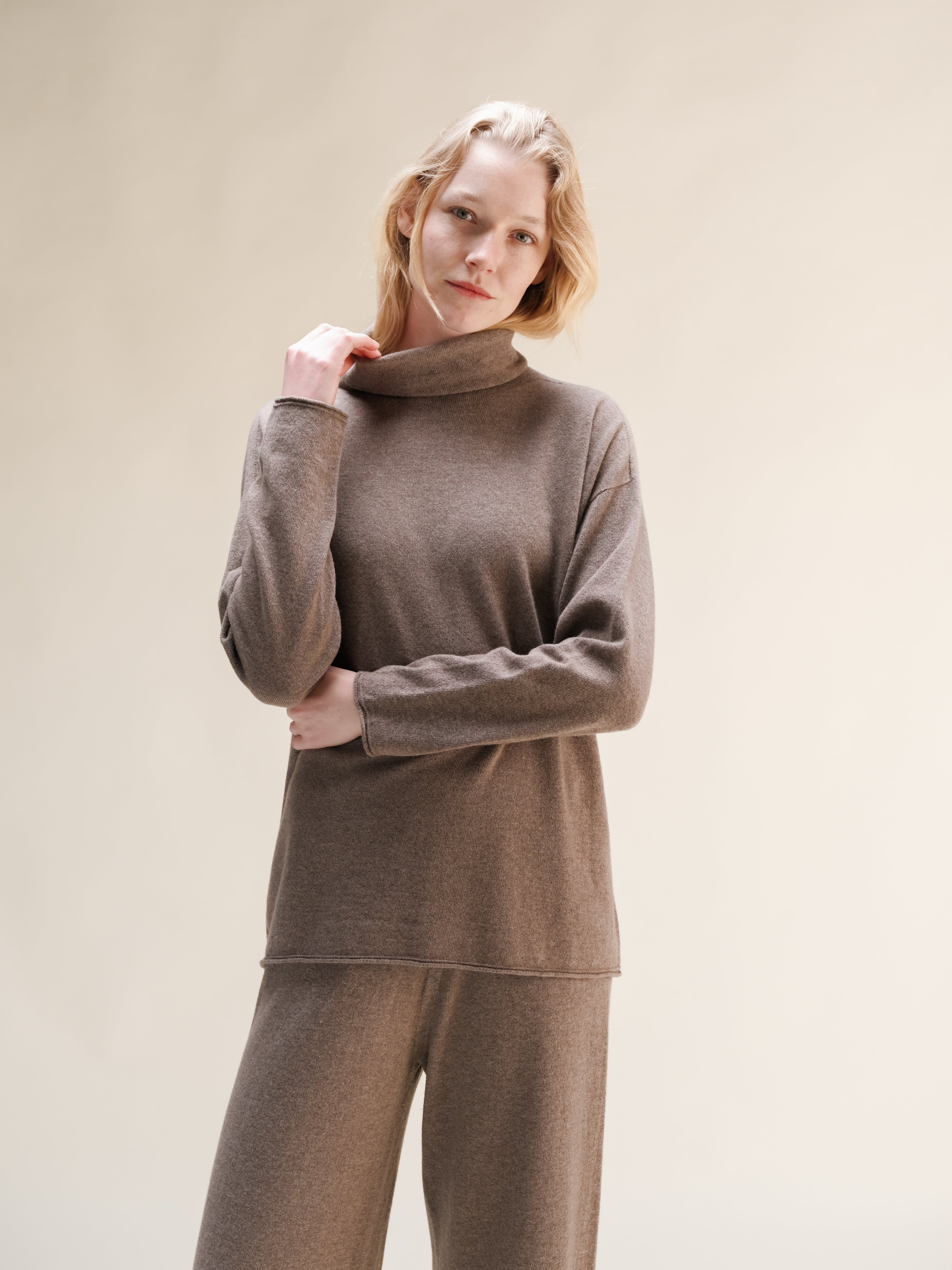 Cashmere Mix Relaxed High Neck Sweater (3D-Knit)