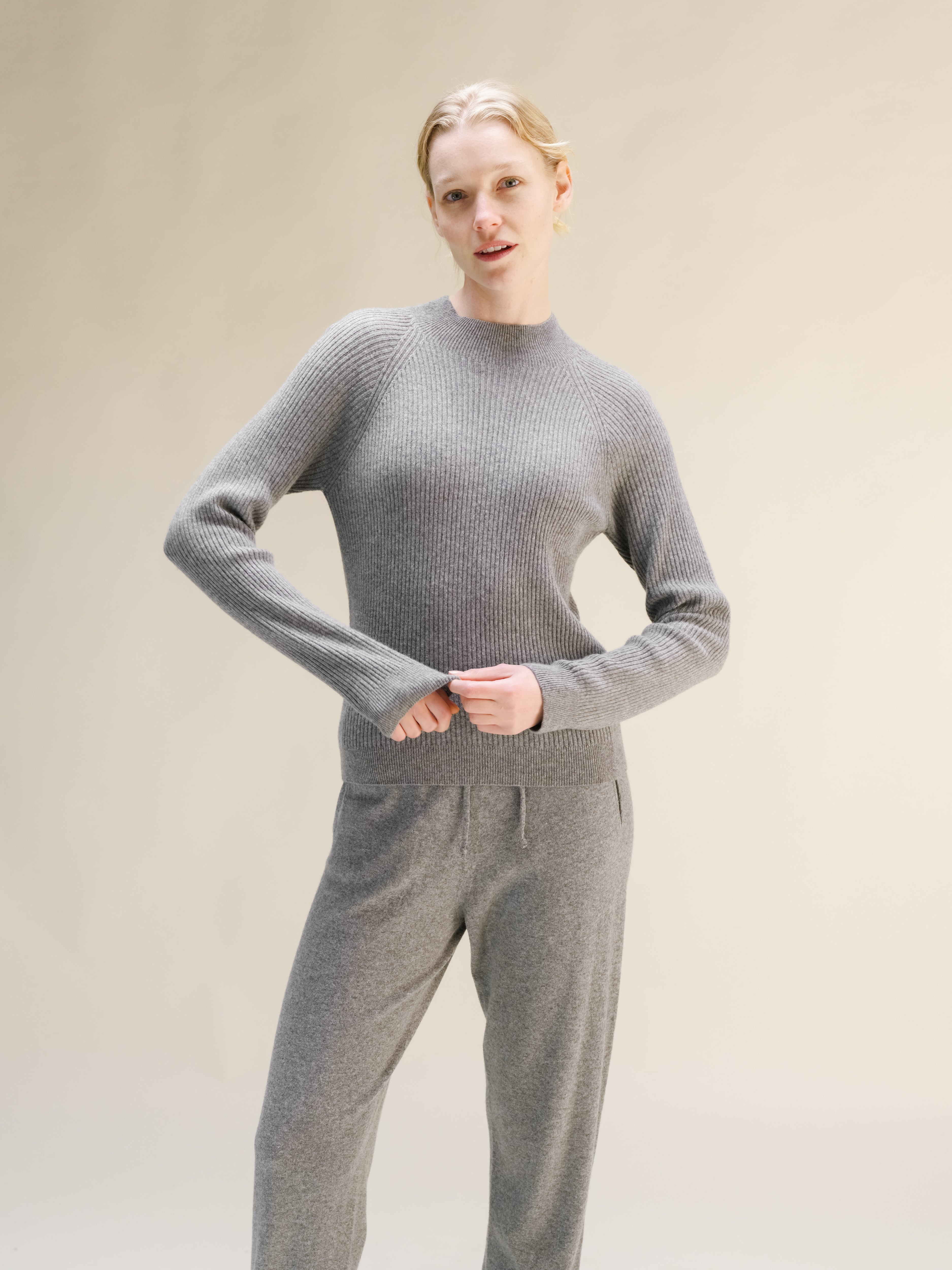 Cashmere Mix Ribbed Mock Neck Sweater (3D-Knit)