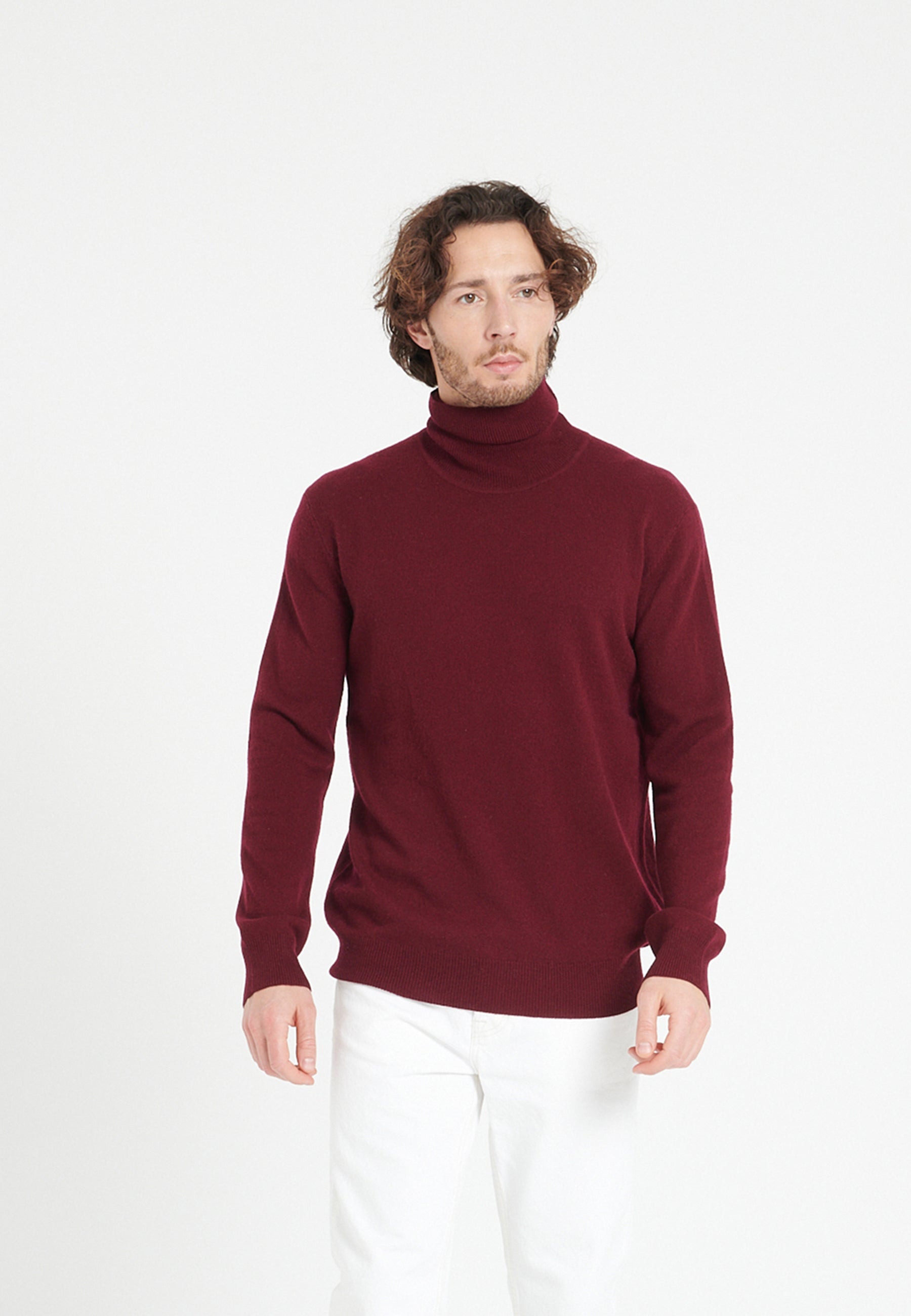 Turtleneck Cashmere Sweater – Lightweight Warmth