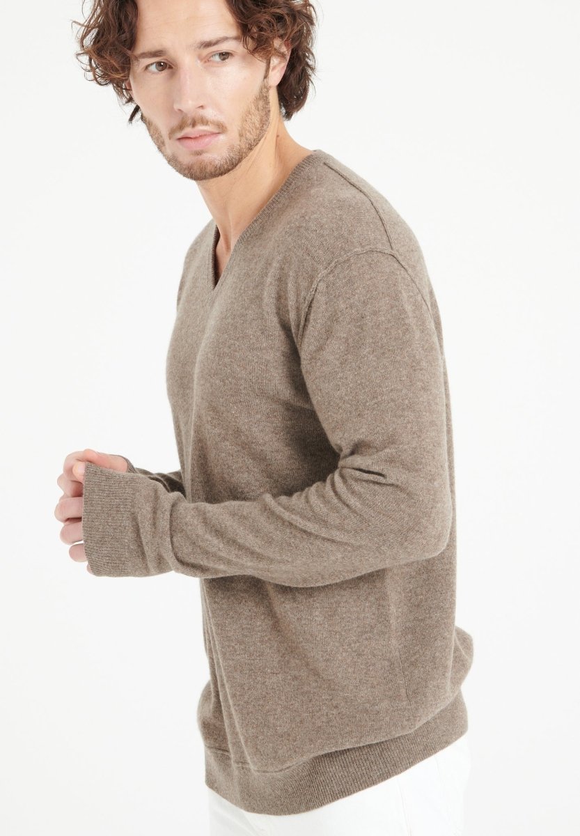 V-Neck Cashmere Sweater – Timeless Luxury