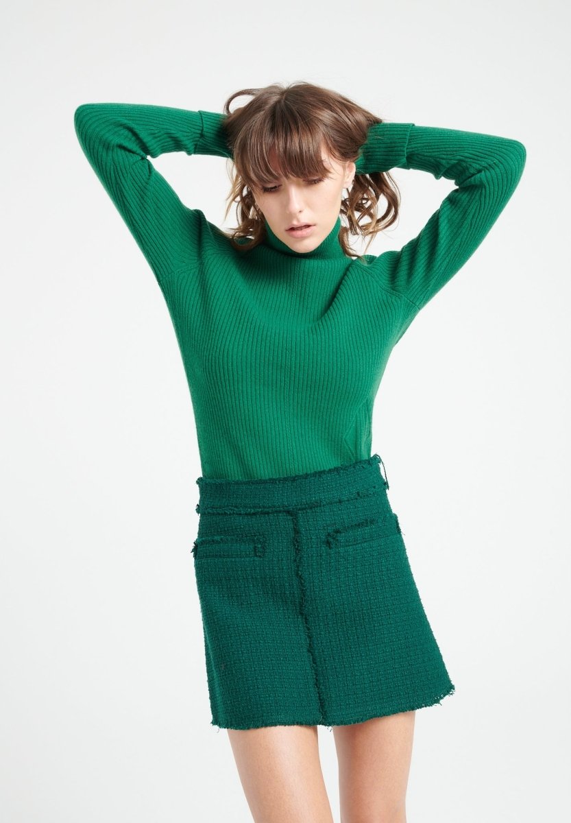 Emerald Green Cashmere Turtleneck Sweater – Cozy & Elegant